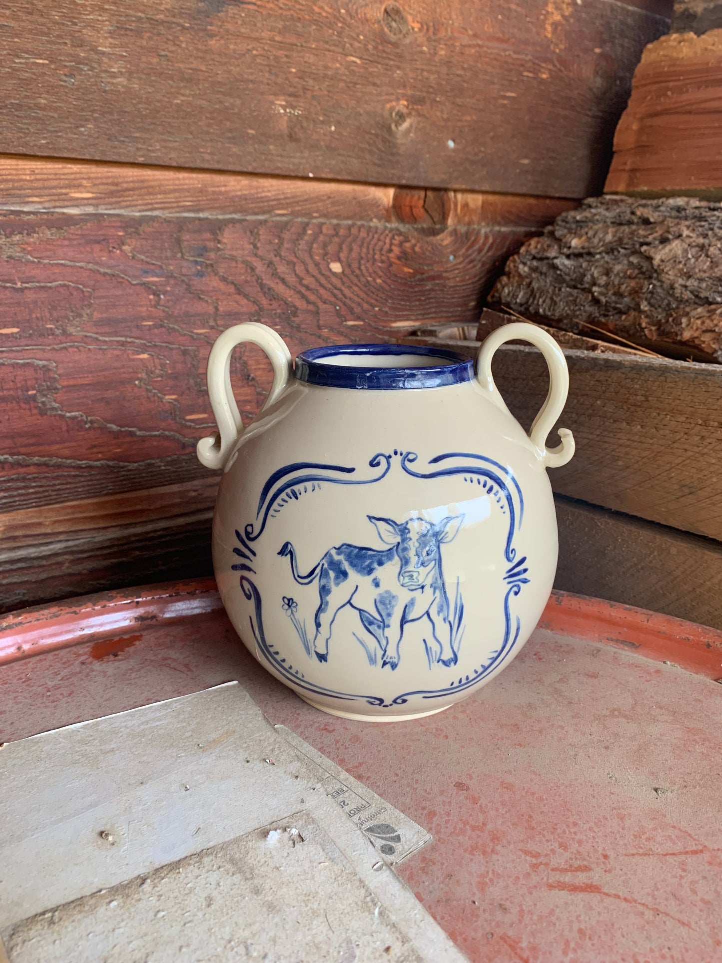 Calf Vase with handles