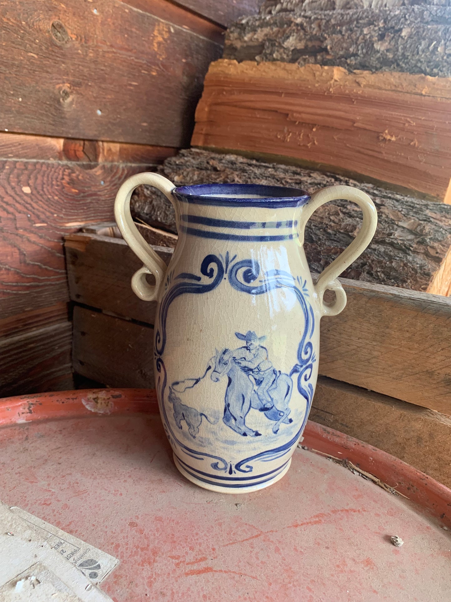 Bronco vase